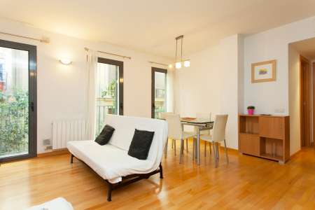 Wohnung zur Miete in Barcelona Sant Gil - Ronda Universitat