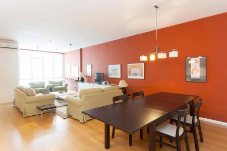 Ampio e luminoso appartamento in affitto a Barcellona