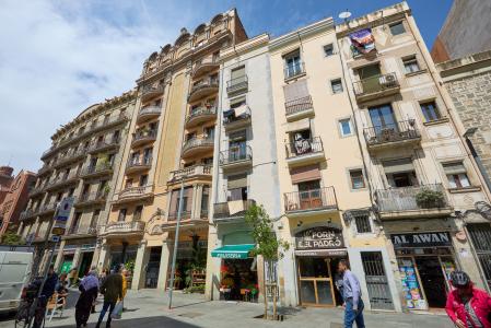 Apartamento de alquiler frente a Plaça del Pedró