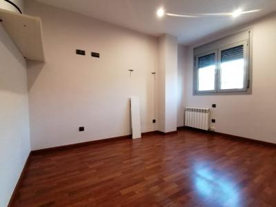 Otro zur Miete in Hospitalet Mileva Maric - Ciències