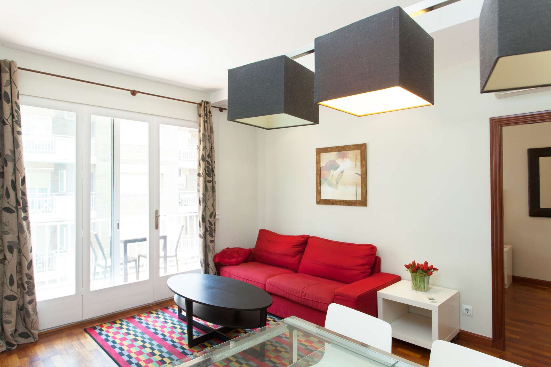 FLAT FOR RENT WITH A BALCONY IN SARRIÀ DISTRICT