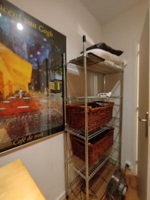 Alquiler gran piso con balcón en carrer de Ballester