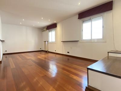 Penthouse for Rent in Barcelona Aragó - Aribau