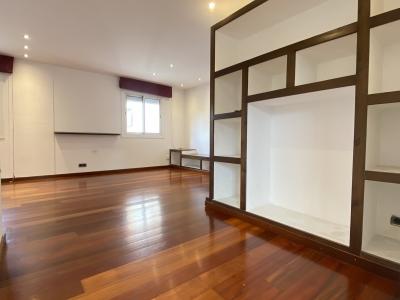 Penthouse for Rent in Barcelona Aragó - Aribau