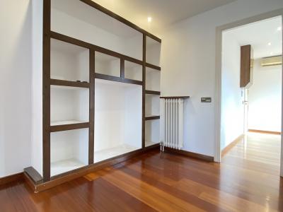 Penthouse for Rent in Barcelona Aragó - Aribau
