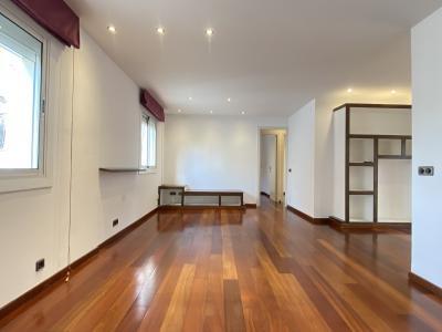 Penthouse for Rent in Barcelona Aragó - Aribau