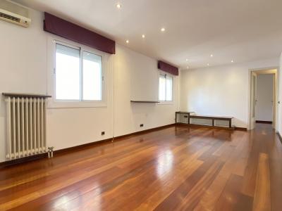 Penthouse for Rent in Barcelona Aragó - Aribau
