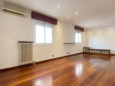 Penthouse for Rent in Barcelona Aragó - Aribau