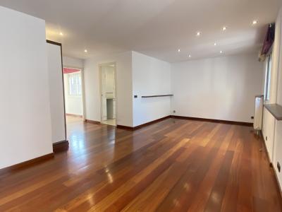 Penthouse for Rent in Barcelona Aragó - Aribau