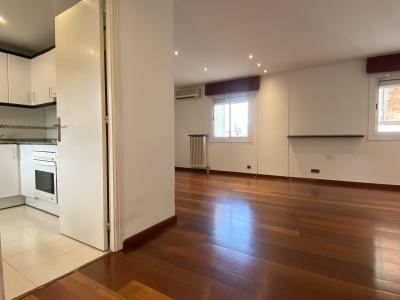 Penthouse for Rent in Barcelona Aragó - Aribau