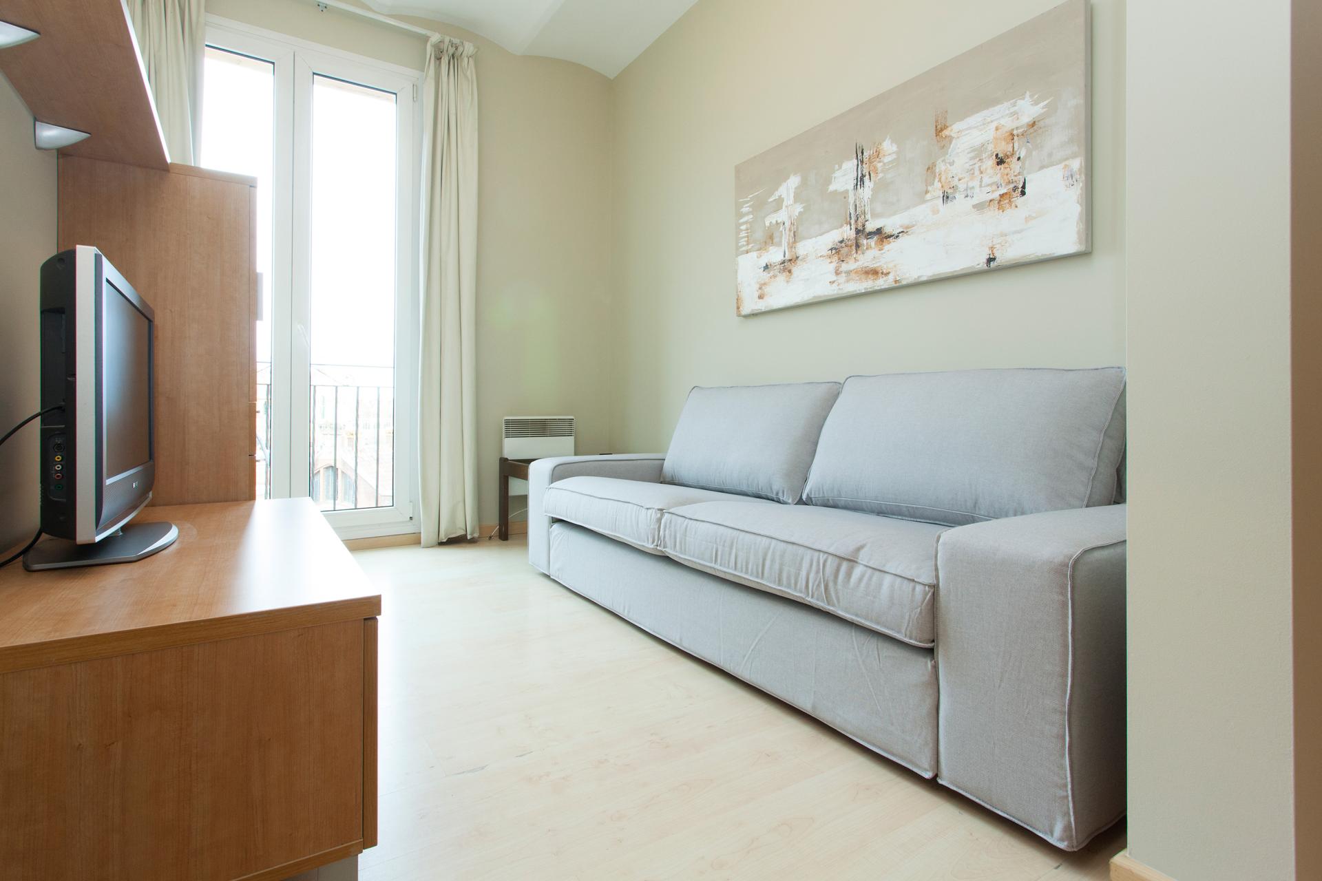 Appartamento con balcone in affitto in via Cartagena