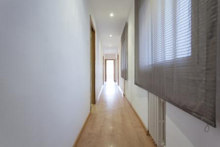 Piso en Alquiler en Barcelona València - Llançà (parking Incluido)
