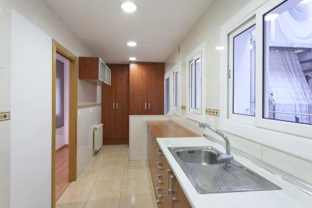 Piso en Alquiler en Barcelona València - Llançà (parking Incluido)