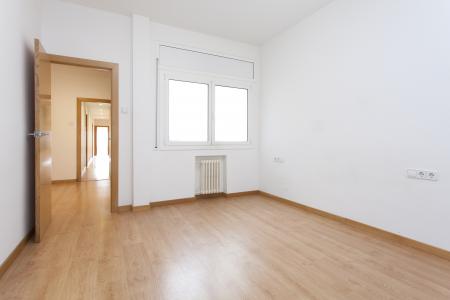 Piso en Alquiler en Barcelona València - Llançà (parking Incluido)