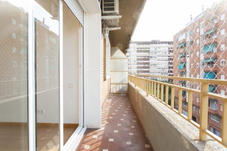Piso en Alquiler en Barcelona València - Llançà (parking Incluido)
