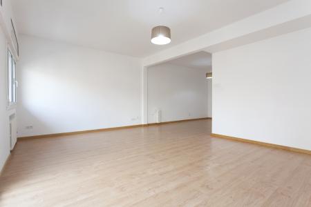 Piso en Alquiler en Barcelona València - Llançà (parking Incluido)