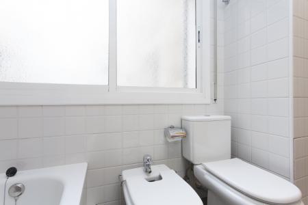 Piso en Alquiler en Barcelona València - Llançà (parking Incluido)