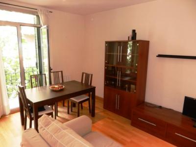 Pis en Lloguer a Barcelona Begur - Carrer De Sants (parking Incluido)