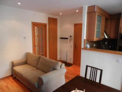 Pis en Lloguer a Barcelona Begur - Carrer De Sants (parking Incluido)