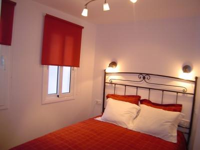Appartement te huur in Barcelona Passatge Sant Benet - Arc De Triomf
