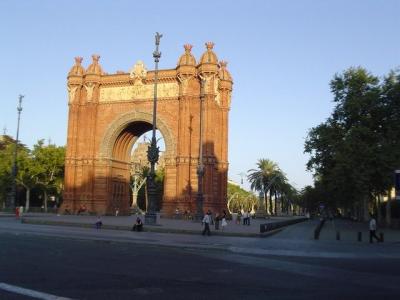 Appartement te huur in Barcelona Passatge Sant Benet - Arc De Triomf