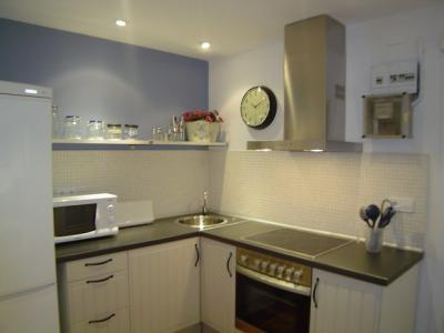 Appartement te huur in Barcelona Passatge Sant Benet - Arc De Triomf