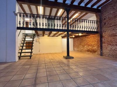 Commercial for Rent in Barcelona Passatge Sant Benet - Arc De Triomf (local)