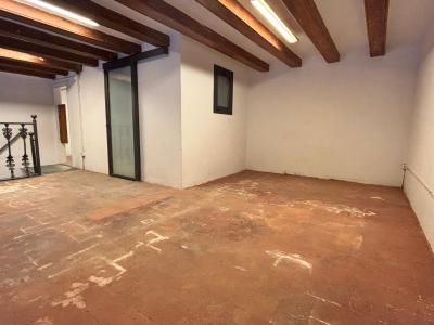 Commercial for Rent in Barcelona Passatge Sant Benet - Arc De Triomf (local)