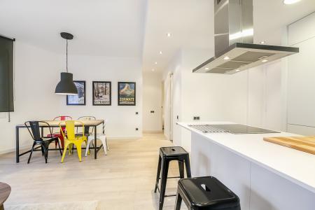 Appartamento in Affitto a breve termine a Barcelona Plaça Santa Madrona - Paral·lel
