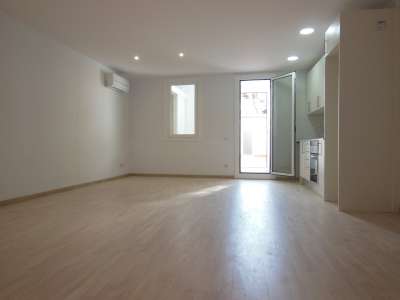 Excelente piso reformado en Sants Montjuïc, Barcelona.