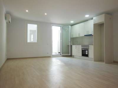 Excelente piso reformado en Sants Montjuïc, Barcelona.
