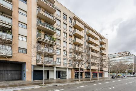 Appartement te huur in Barcelona Selva De Mar - Ramón Turró (parking Opcional)