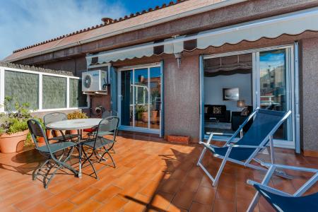 Ático con 4 habitaciones dobles en el centro