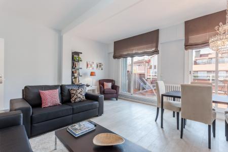 Ático con 4 habitaciones dobles en el centro