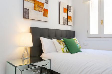 Appartement te huur in Barcelona Quintana - Plaza Real (min 6 Meses)