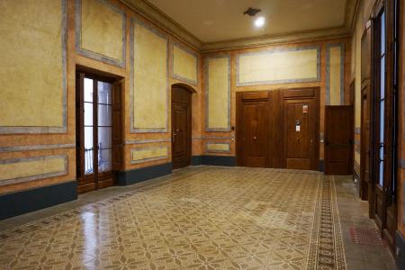 Grandioso piso de alquiler en carrer Fortaferrissa-Rambla