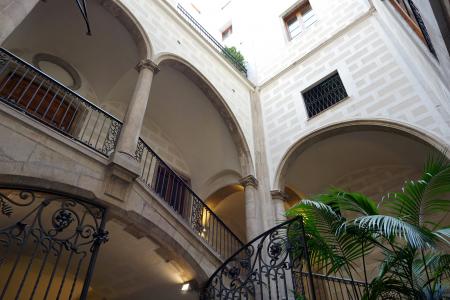 Grandioso piso de alquiler en carrer Fortaferrissa-Rambla