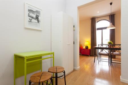 Aluguel de acolhedor apartamento na Av. Diagonal