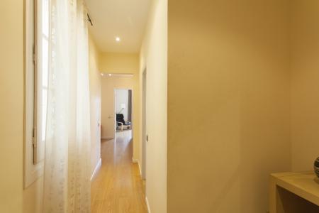 Aluguel de acolhedor apartamento na Av. Diagonal