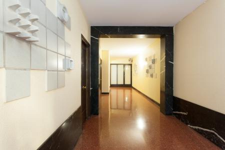 Excelente piso con una hab. doble en C/ Napols Eixample