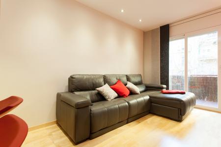 Excelente piso con una hab. doble en C/ Napols Eixample