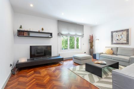 Apartamento de alta qualidade com 3 dormitórios e varanda