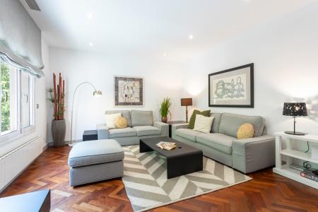 Apartamento de alta qualidade com 3 dormitórios e varanda