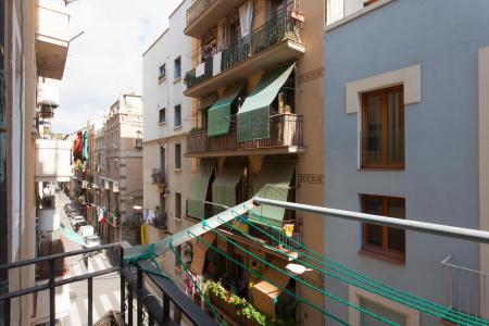 Loft en alquiler temporal con habitación doble y balcón en la Barceloneta