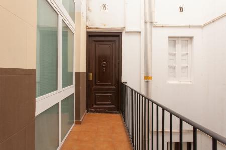 Appartement te huur in Barcelona Nou De La Rambla - Metro Paral-lel