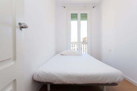 Appartement te huur in Barcelona Nou De La Rambla - Metro Paral-lel