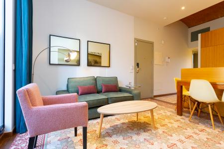 Apartamento en alquiler temporal con dos habitaciones y terraza en Les Tres Torres