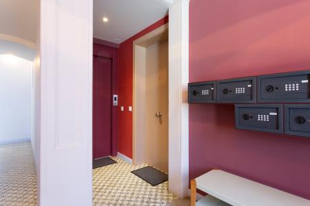 Apartamento en alquiler temporal con dos habitaciones y terraza en Les Tres Torres