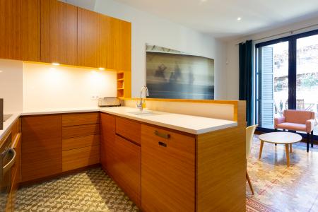 Apartamento en alquiler temporal con dos habitaciones y terraza en Les Tres Torres