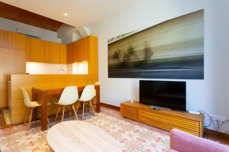 Apartamento en alquiler temporal con dos habitaciones y terraza en Les Tres Torres